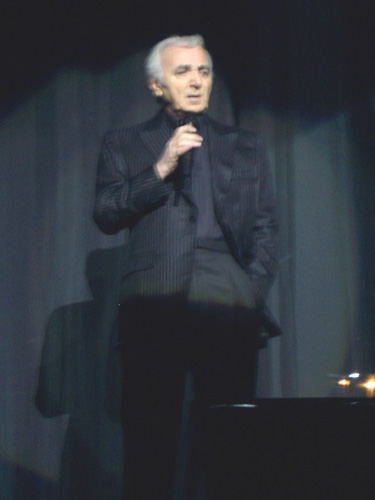 Aznavour singing